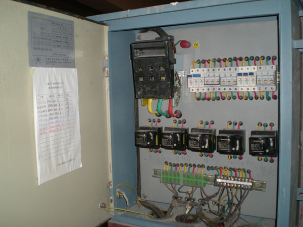 做好機房市電監(jiān)控，及時發(fā)現(xiàn)三相電壓不平衡